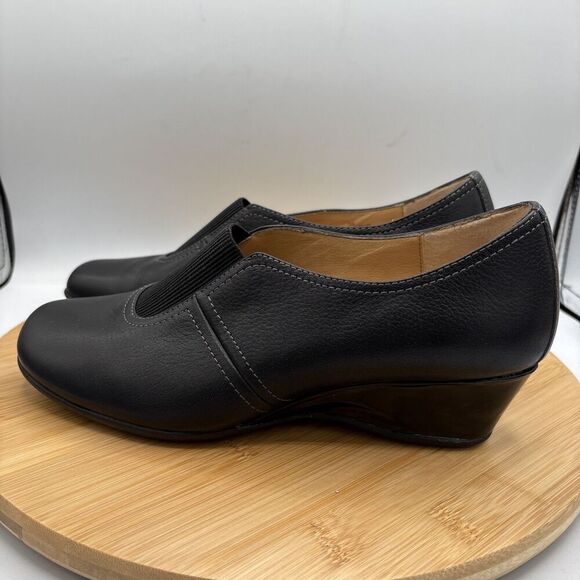Softspots Womens 8.5M Wedge Elastic Panel Black Leather Round Toe casual Comfort - Picture 4 of 10